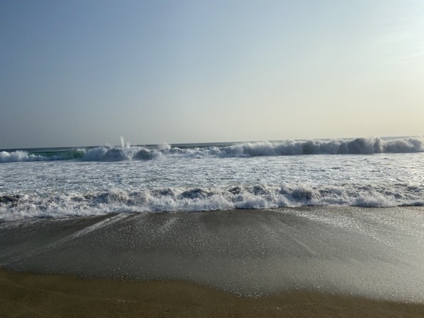 Hikes in Puerto Escondido include views of the beautiful Pacific Ocean.